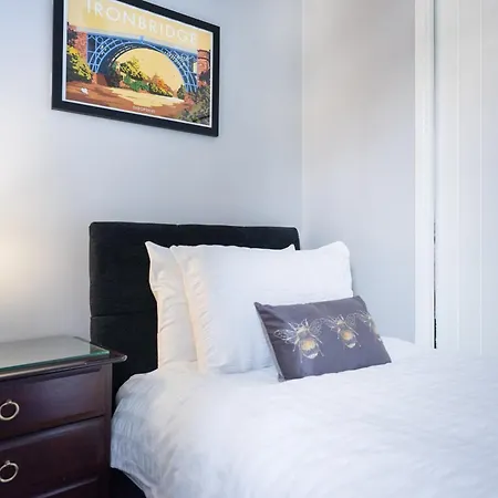 The Little Cygnet Apartment Shrewsbury Exterior photo